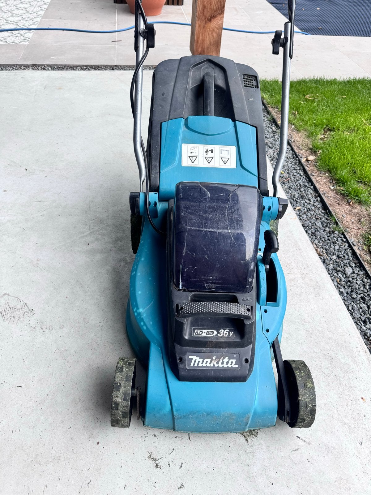 Makita DLM380 Accu-grasmaaier 36V, Tuin en Terras, Ophalen, Cirkelmaaier, Gebruikt, Accu-grasmaaier
