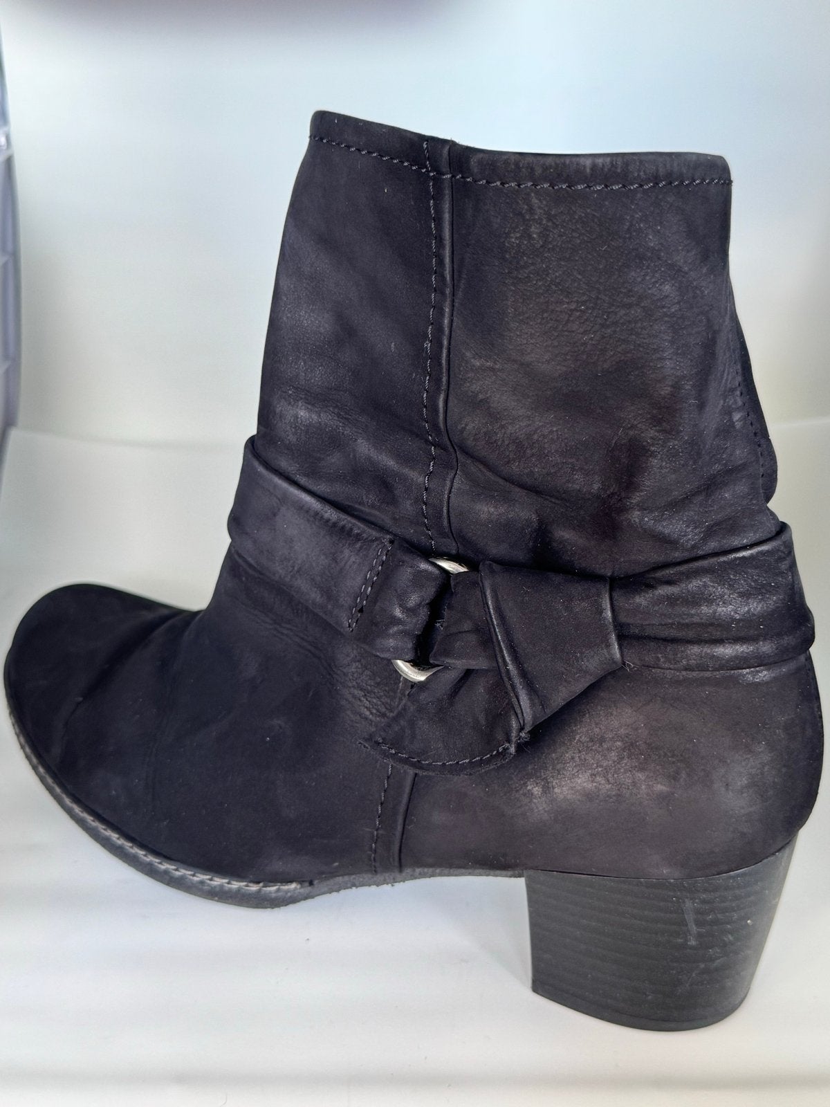 Zwarte suede Gabor enkellaarzen met hak - Maat 42, Ophalen of Verzenden, Gedragen, Zwart, Lage of Enkellaarzen