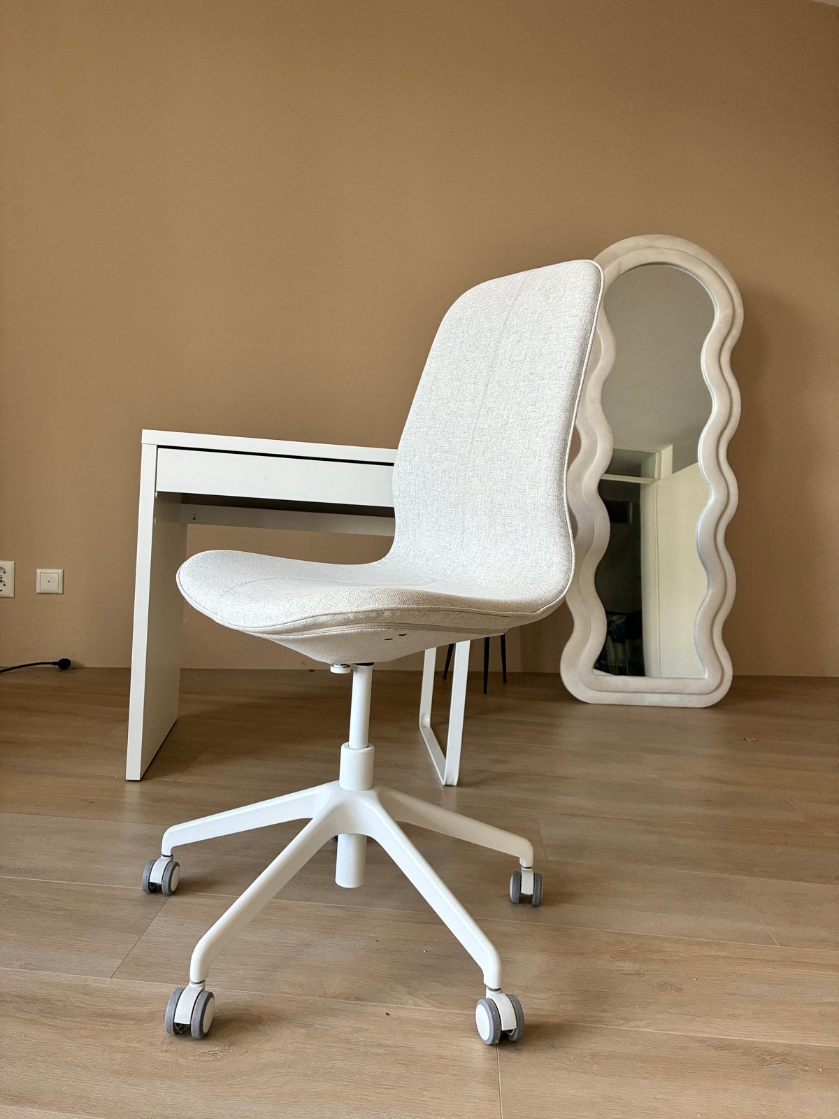 IKEA LÅNGFJÄLL vergaderstoel beige/wit, Huis en Inrichting, Ophalen, Zo goed als nieuw, Beige, Bureaustoel