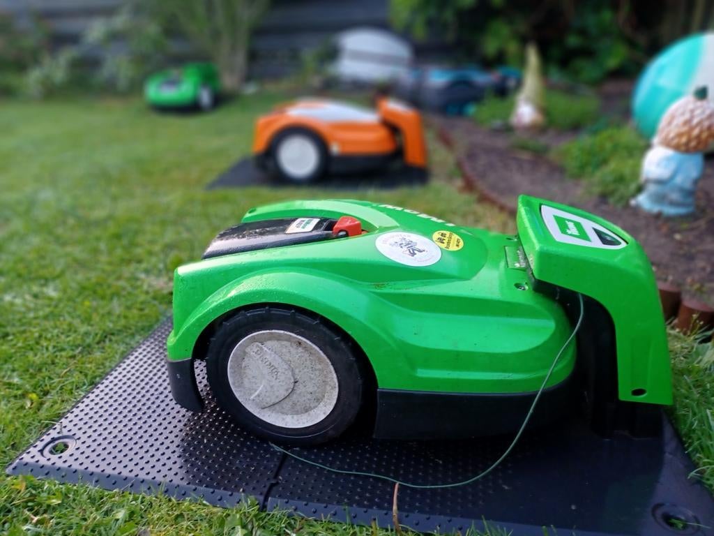 IMow MI 422 P Robotmaaier, Tuin en Terras, Grasmaaiers, Gebruikt, Ophalen
