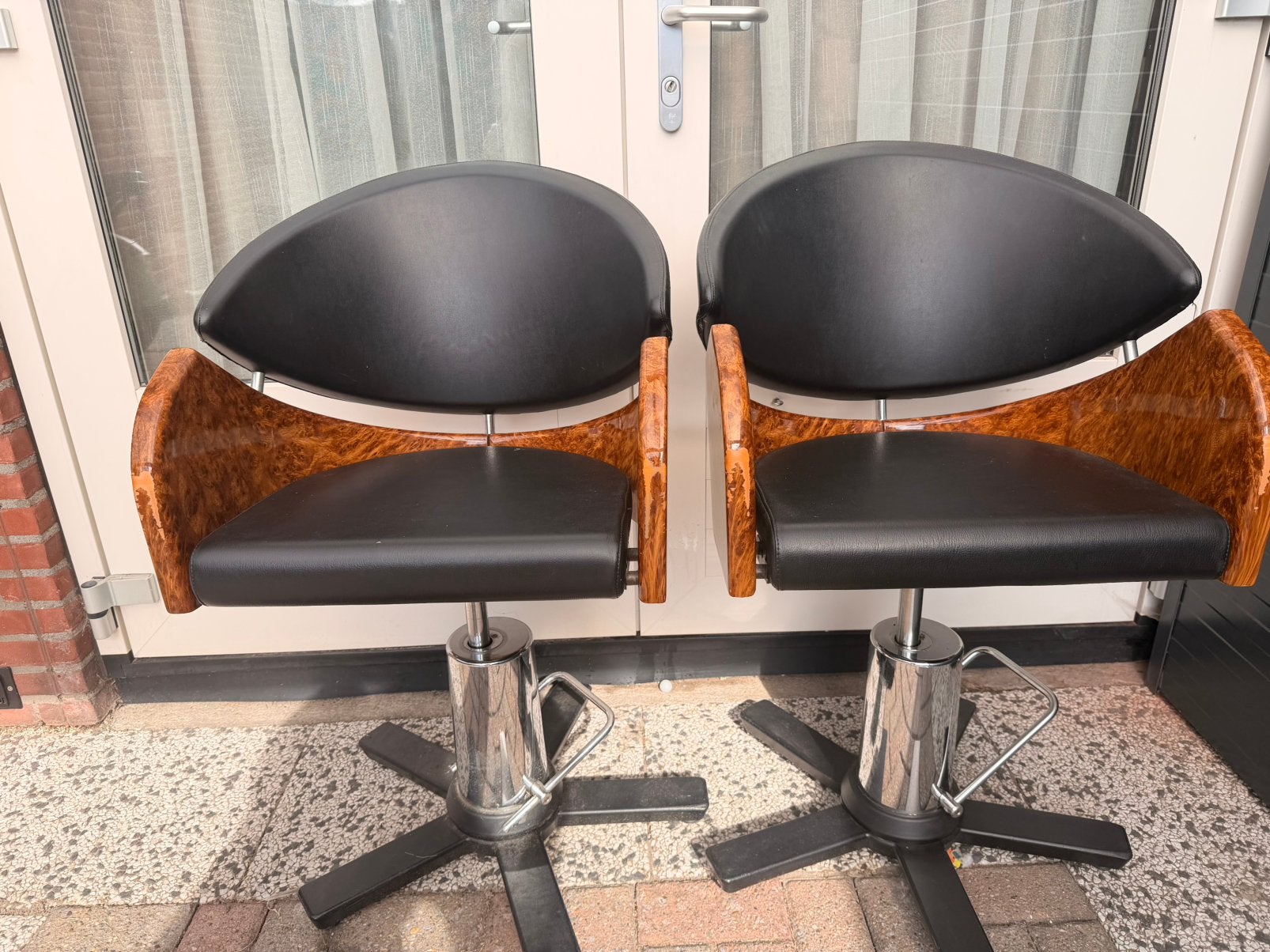 moving chair, Twee, Zwart, Ophalen of Verzenden, Zo goed als nieuw