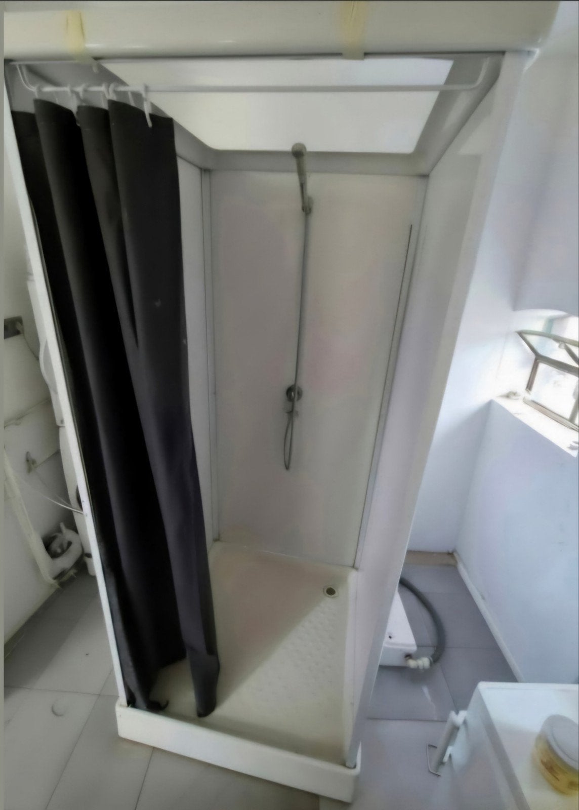 Nooddouche/ douchecabine met afvoerpomp, Ophalen, Gebruikt, Douche