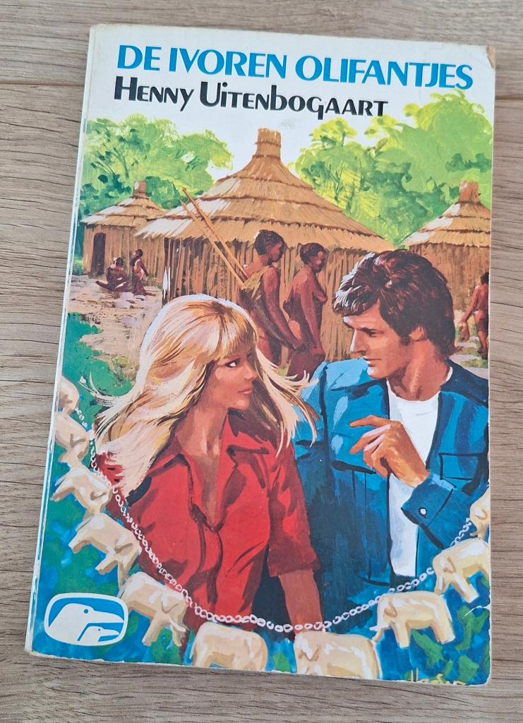Henny Uitenbogaart - De ivoren olifantjes, Ophalen of Verzenden, Gelezen