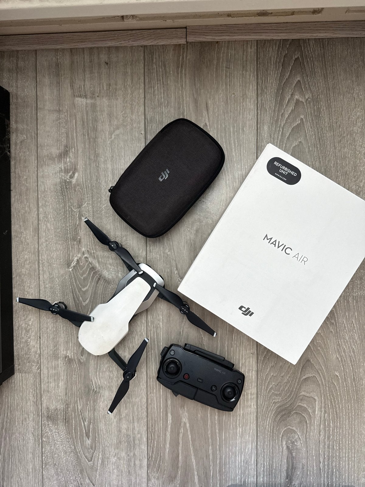 DJI Mavic Air, 250 tot 900 gram, Cameradrone, Refurbished, 15 tot 30 minuten