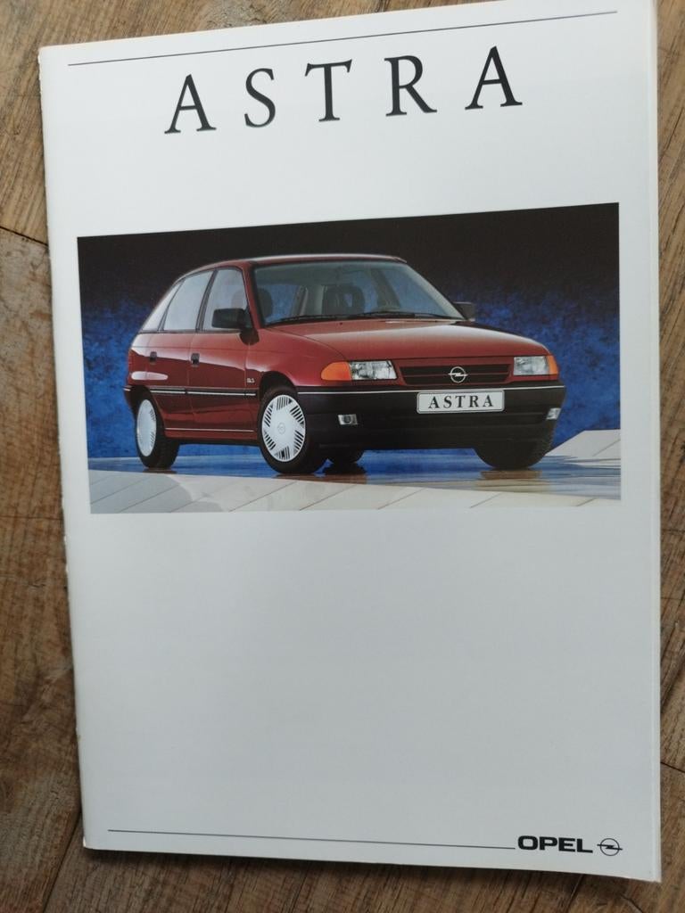 Opel Astra brochure uit 1991 - 44 pagina's, Opel, Zo goed als nieuw, Opel, Ophalen of Verzenden
