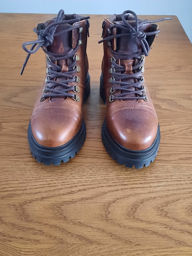 Mooie nieuwe leren Bullboxer veterlaarzen cognac bruin mt 37, Hoge laarzen, Bruin, Nieuw, Ophalen of Verzenden