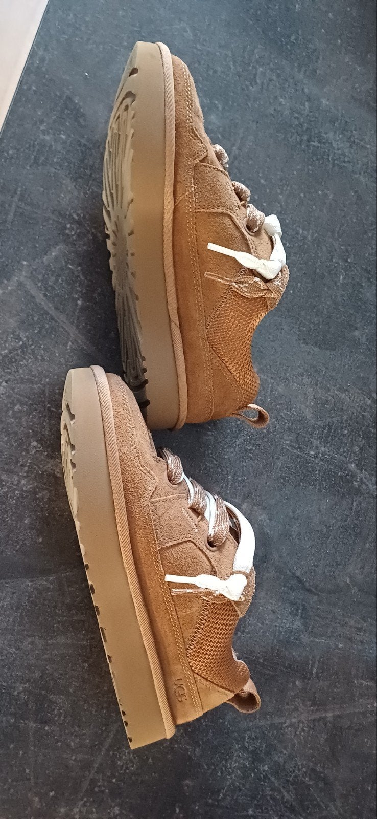 uggs low mel  3x gedragen maat 38, Ophalen of Verzenden, Zo goed als nieuw, Bruin