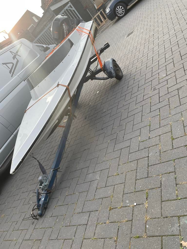 Snelle boot met 8pk Suzuki 4-takt motor en race stuur, Ophalen of Verzenden, Gebruikt