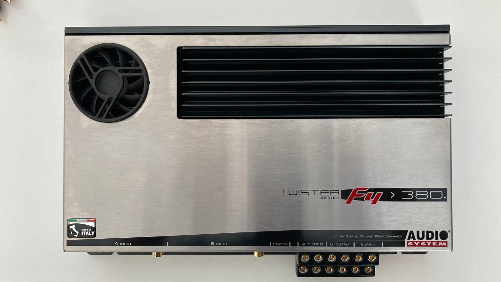Eindversterker 4 kanaals Audio System Twister F4-380, Ophalen of Verzenden, Gebruikt