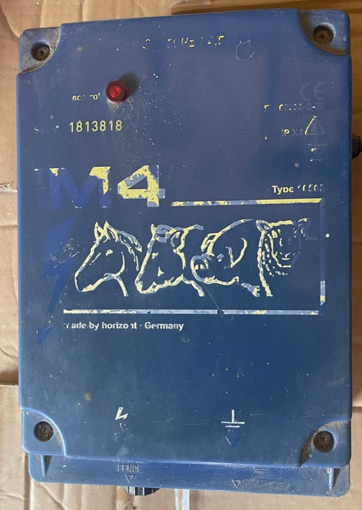 Te koop Horizont M4 weideklok schrikapparaat op netstroom, Dieren en Toebehoren, Stalling en Weidegang