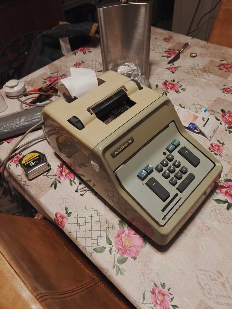 Addox rekenmachine, Diversen, Rekenmachines, Ophalen
