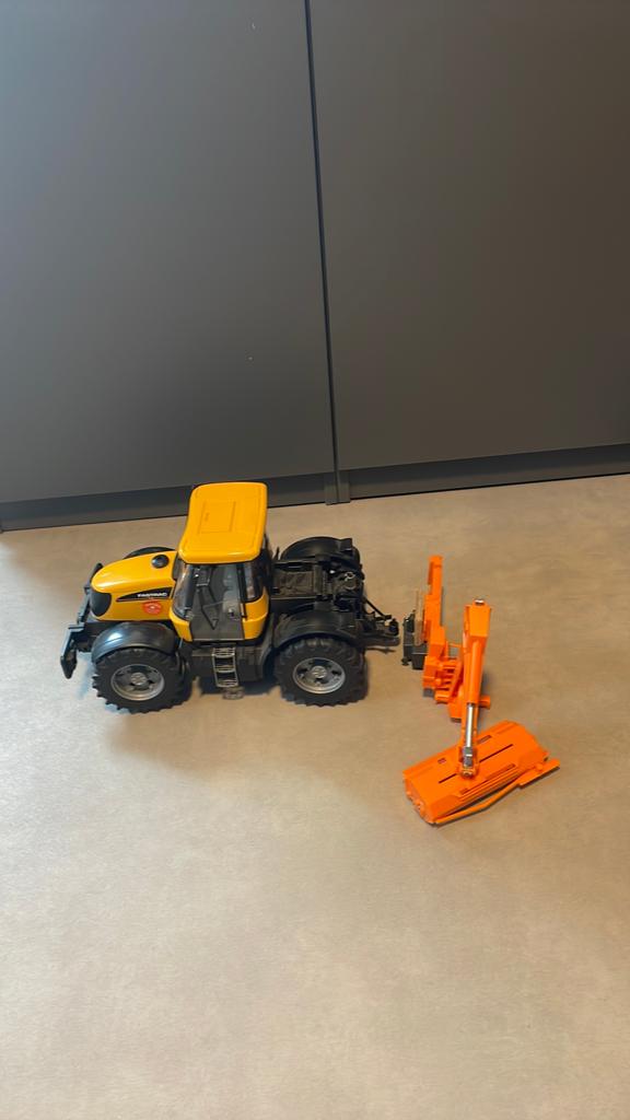 Bruder jcb fastrac met maaiarm, Ophalen of Verzenden, Zo goed als nieuw