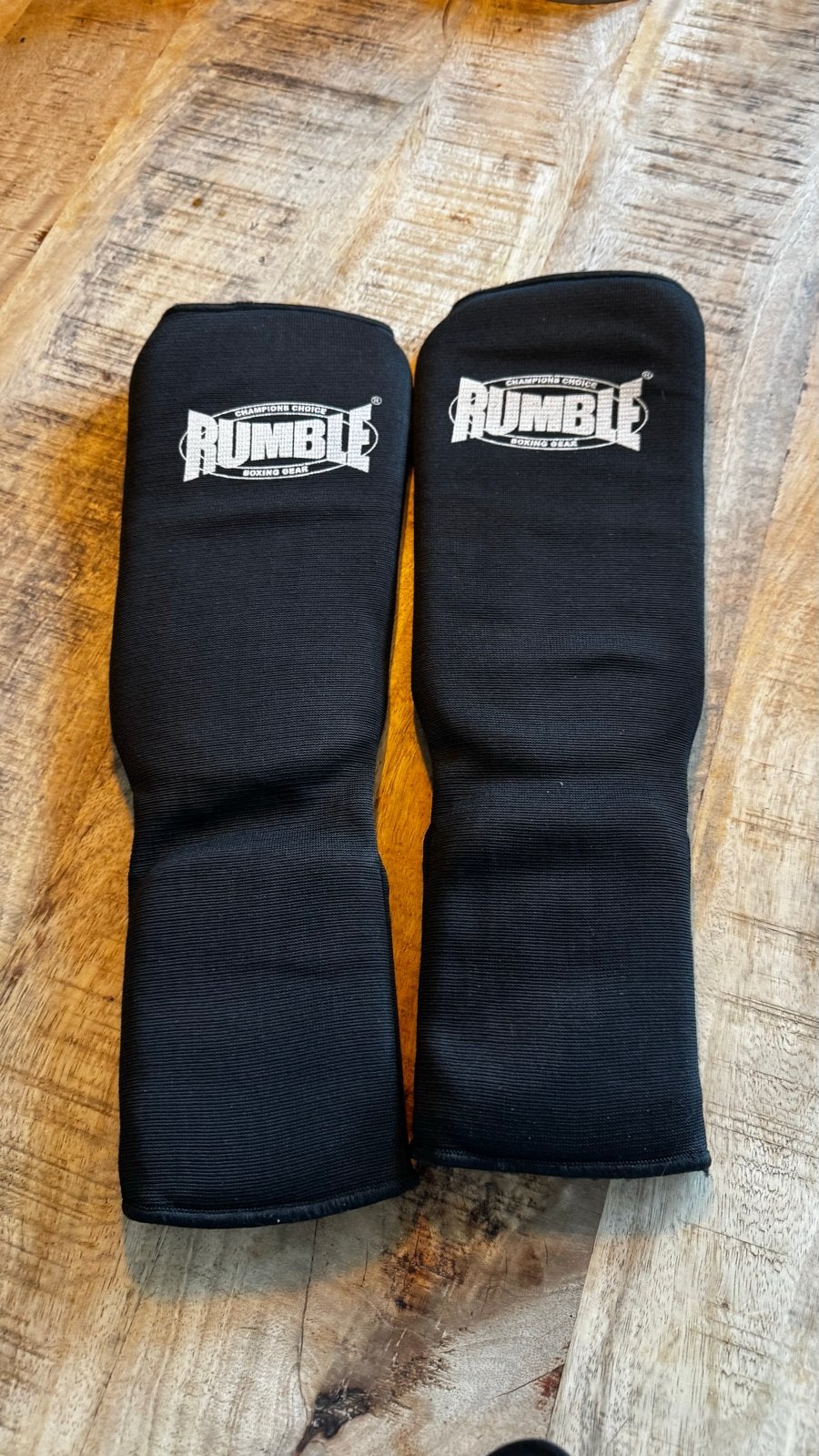 Rumble Box Scheenbeschermers Zwart voor Kinderen, Ophalen of Verzenden, Gebruikt, Overige, Vechtsportbescherming