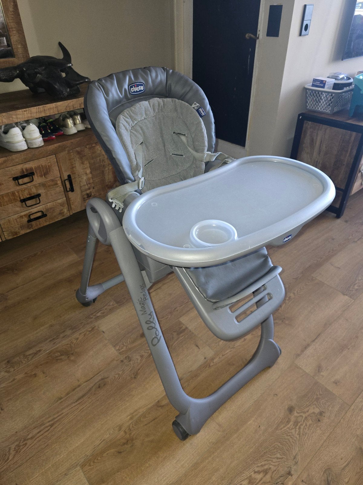 Chicco eetstoel, Kinderen en Baby's, Kinderstoelen, Ophalen, Gebruikt, Meegroeistoel, Gordel(s)