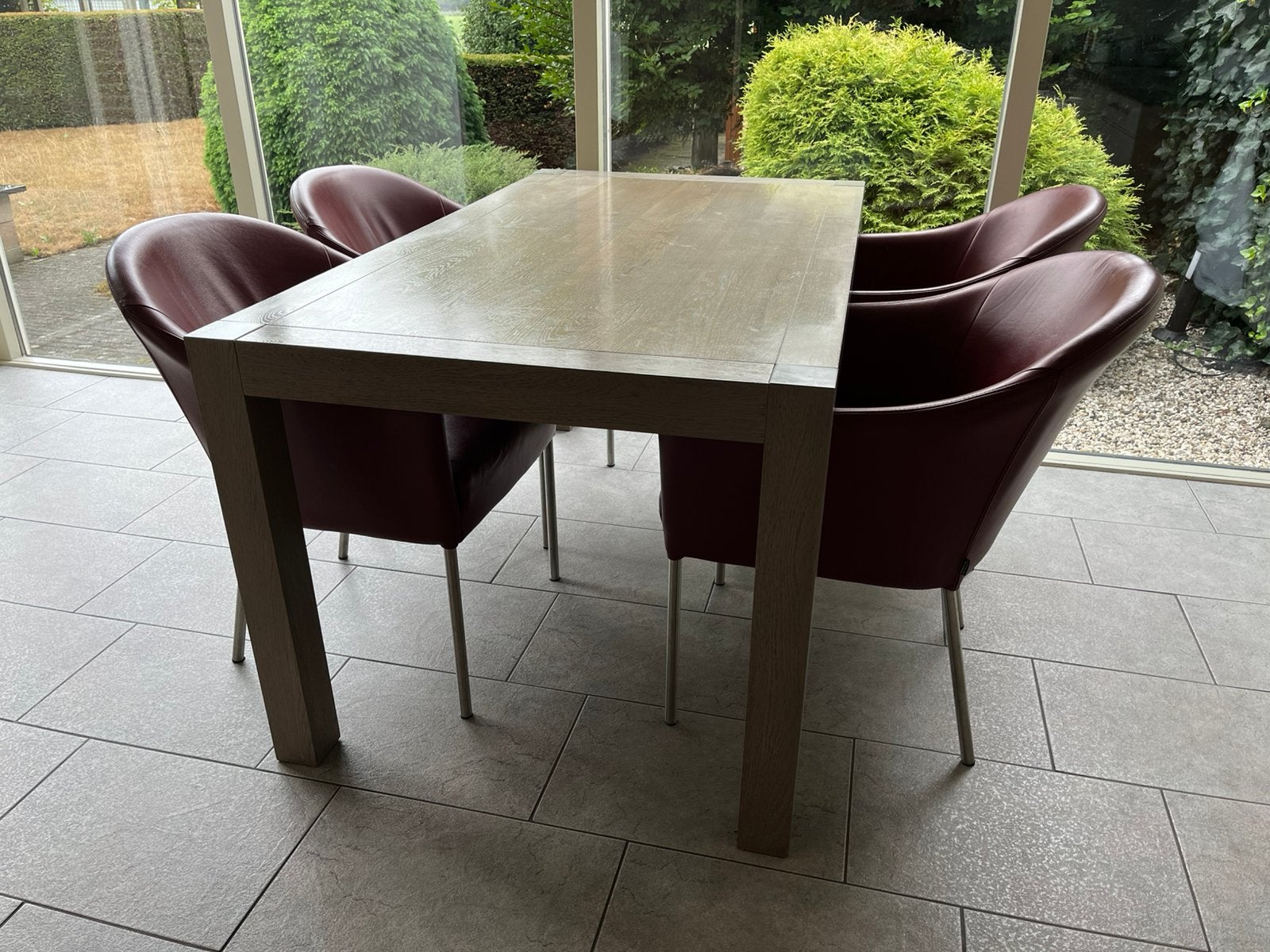 Eethoek, tafel 160 x 90 en 4 wijnrode luxe leren stoelen, Ophalen, Gebruikt, Modern, 4 tot 6 stoelen