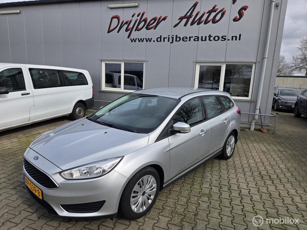 Ford Focus Wagon 1.5 TDCI Trend, Gebruikt, Origineel Nederlands, Zilver of Grijs, Te koop