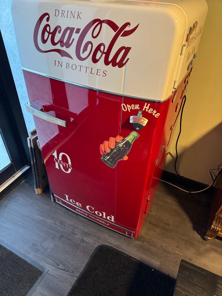 Echte coca cola koelkast 1954 gerestaureerd, Witgoed en Apparatuur, 200 liter of meer, 60 cm of meer, Met vriesvak, 160 cm of meer