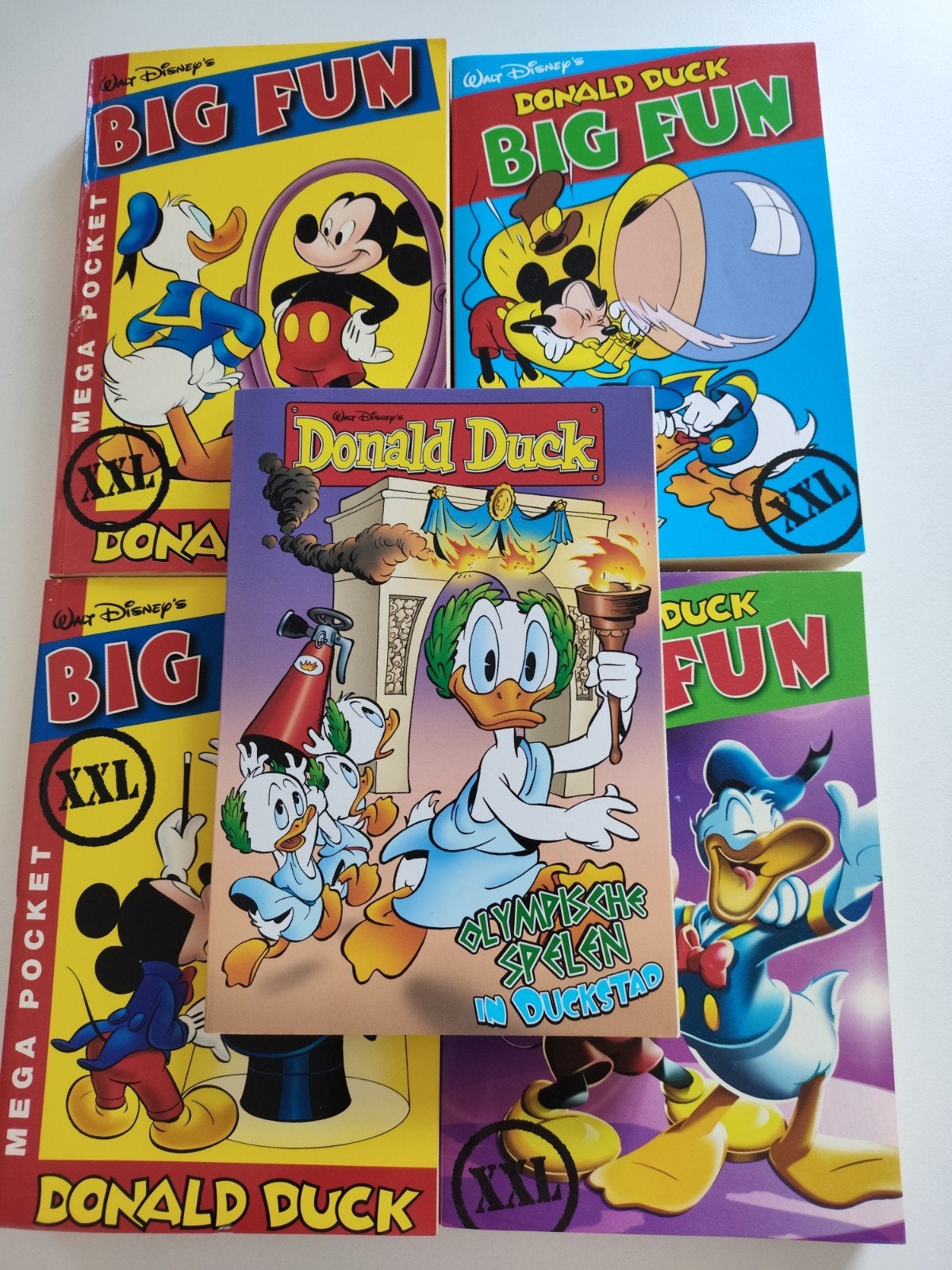 Donald Duck Mega Pocket Big Fun & Olympische Spelen, Boeken, Meerdere stripboeken, Ophalen of Verzenden, Zo goed als nieuw