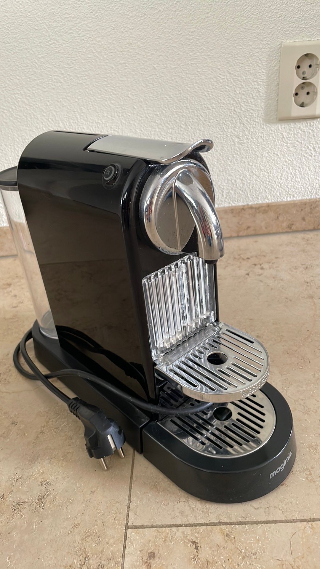 Nespresso koffiemachine magimix, Ophalen, Gebruikt, Koffiemachine, Koffiepads en cups