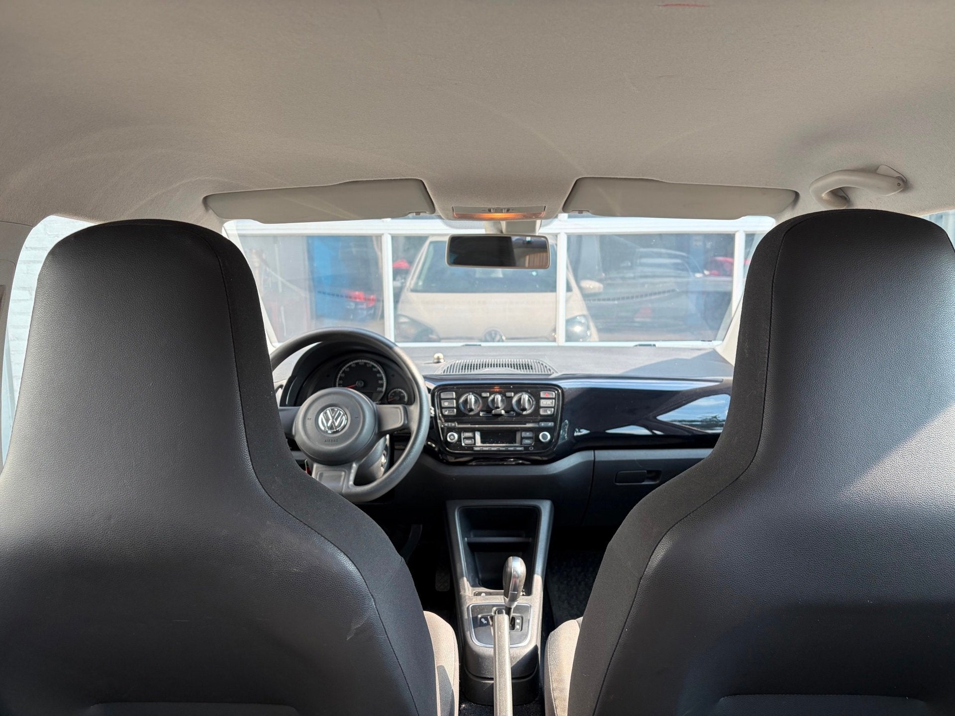 Foto 14 van Volkswagen Up! 1.0 high up! automaat airco/cruise