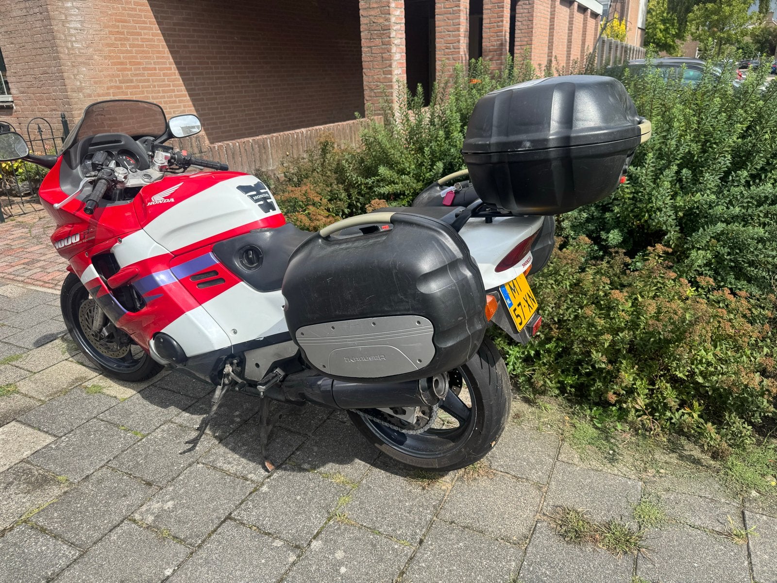 Honda CBR 1000F - Toermotor met koffers, Motoren, Motoren | Honda, 4 cilinders, Motorrijbewijs A, Gebruikt, Particulier