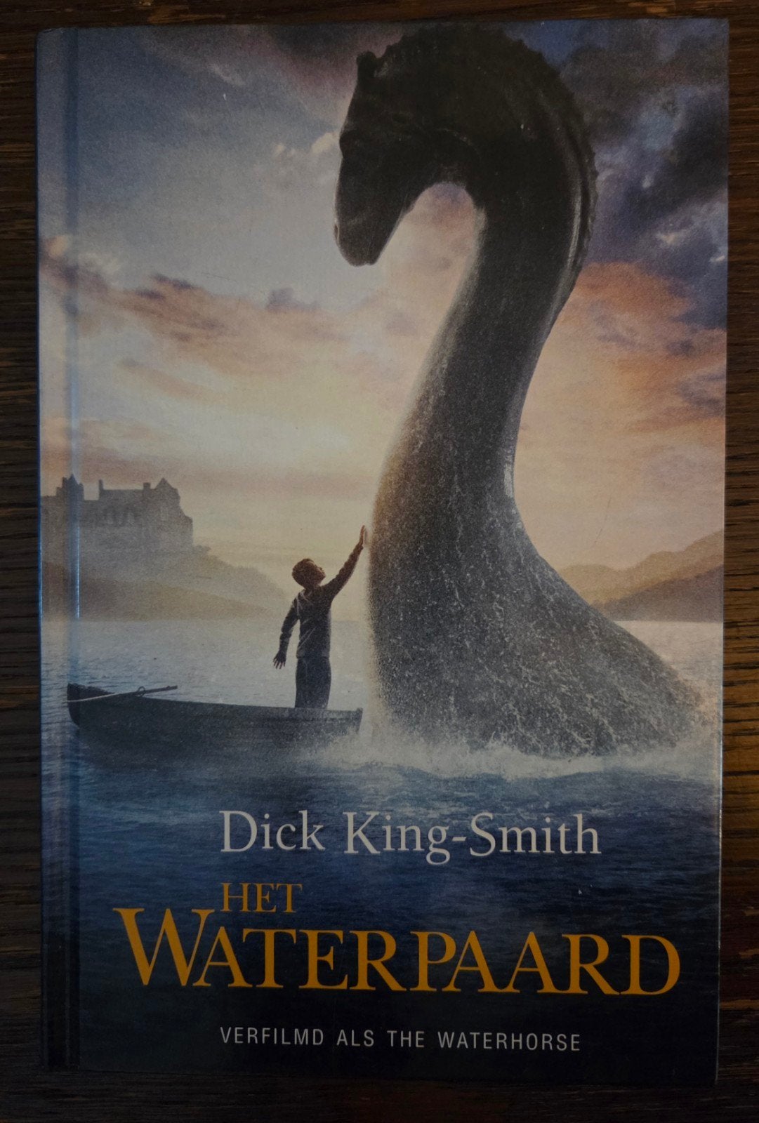 Het Waterpaard - Dick King-Smith, Verfilmd als The Waterhors, Ophalen, Zo goed als nieuw, Dick King-Smith, Fictie algemeen