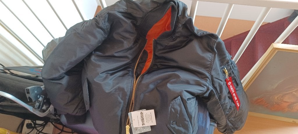 Nieuwe bomberjack zwart XL  is echt ophalen A U B, Ophalen, Onbekend, Zwart, Maat 56/58 (XL)