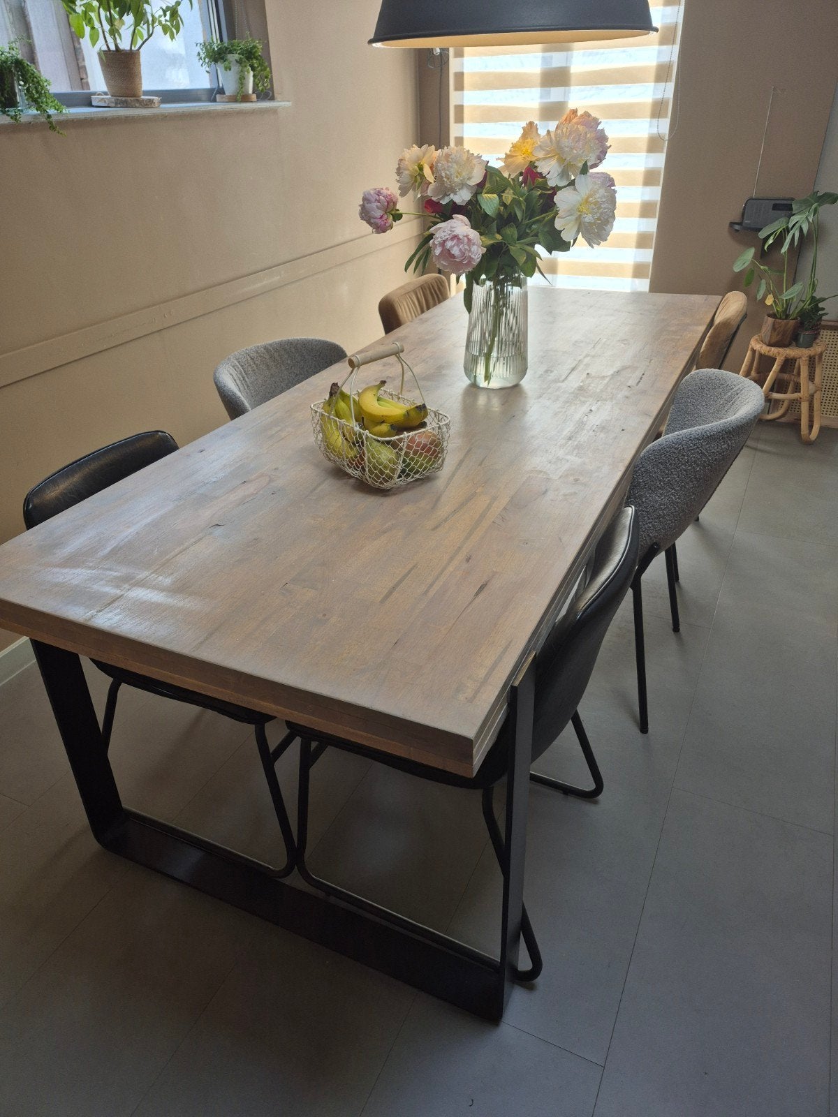 Stevige eettafel met metalen onderstel en stoelen, Gebruikt, 200 cm of meer, Industrieel, Modern, 50 tot 100 cm