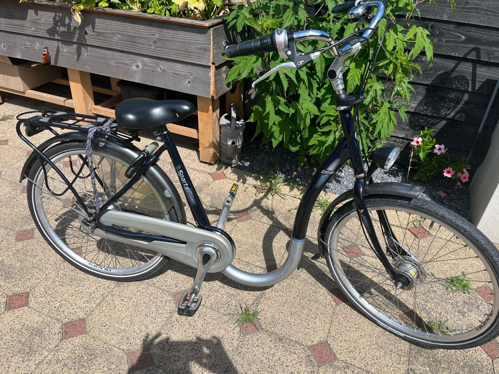 Sparta fiets met lage instap en voeten aan de grond, Ophalen, Sparta, 50 tot 53 cm, Trommelrem