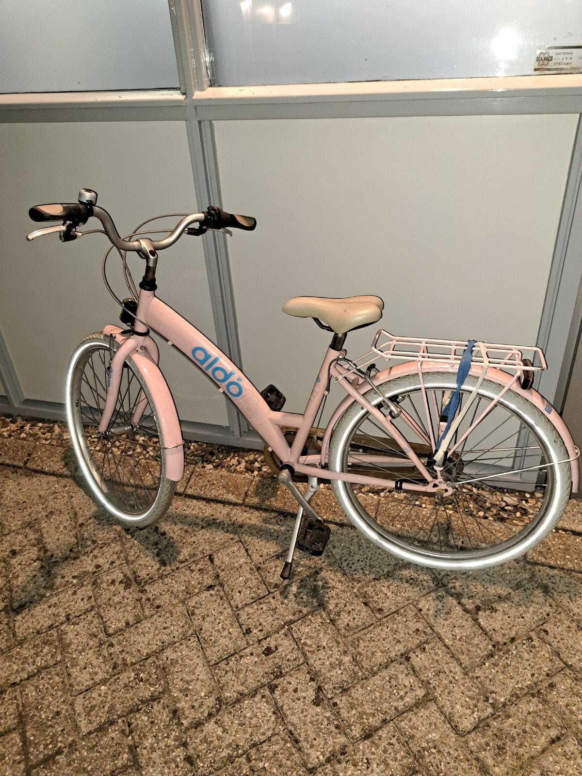 Roze Aldo kinderfiets met versnellingen en bagagedrager, Fietsen en Brommers, Ophalen, Gebruikt, Velgrem, Overige merken