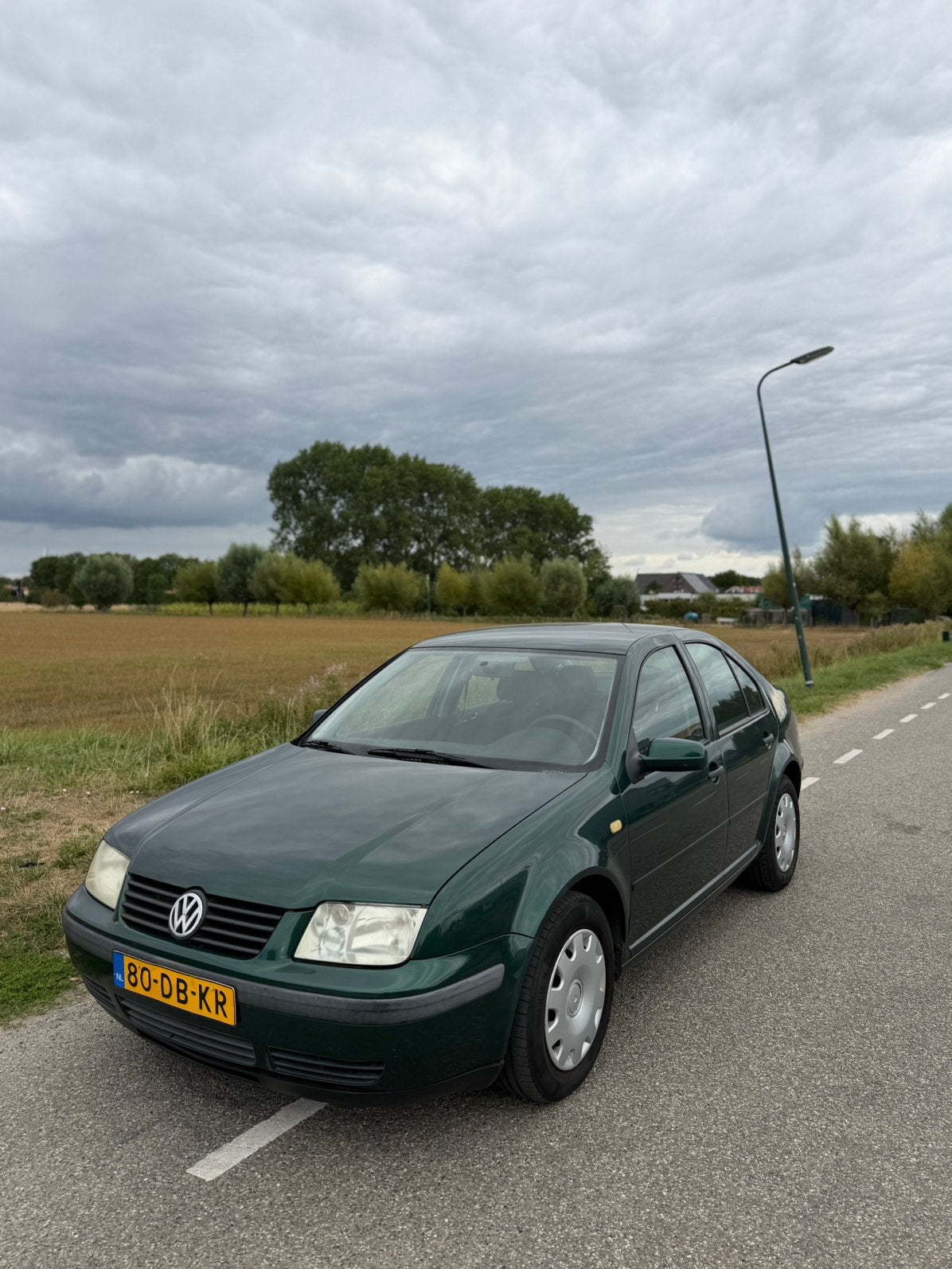Volkswagen Bora 1.6 SR 74KW AIRCO LAGE KM, Auto's, Volkswagen, Stof, Bora, 4 cilinders, Handgeschakeld