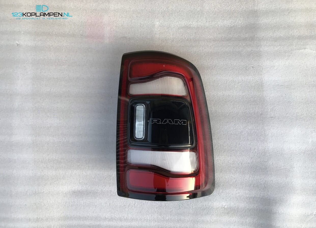 Dodge RAM 1500 LED achterlicht rechts, Ophalen, Gebruikt, -, -