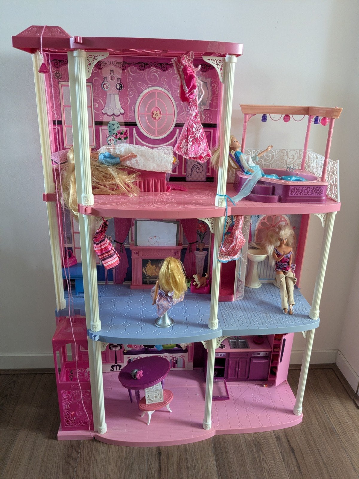 Barbie Droomhuis met geluid, licht en lift, Ophalen, Gebruikt, Poppenhuis