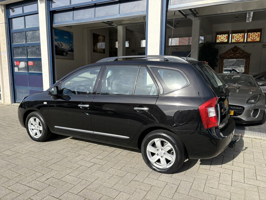Kia Carens 2.0 CVVT X-ecutive CLIMA/CRUISE/NW APK/NL AUTO, Auto's, Kia, Voorwielaandrijving, Gebruikt, 4 cilinders, 700 kg