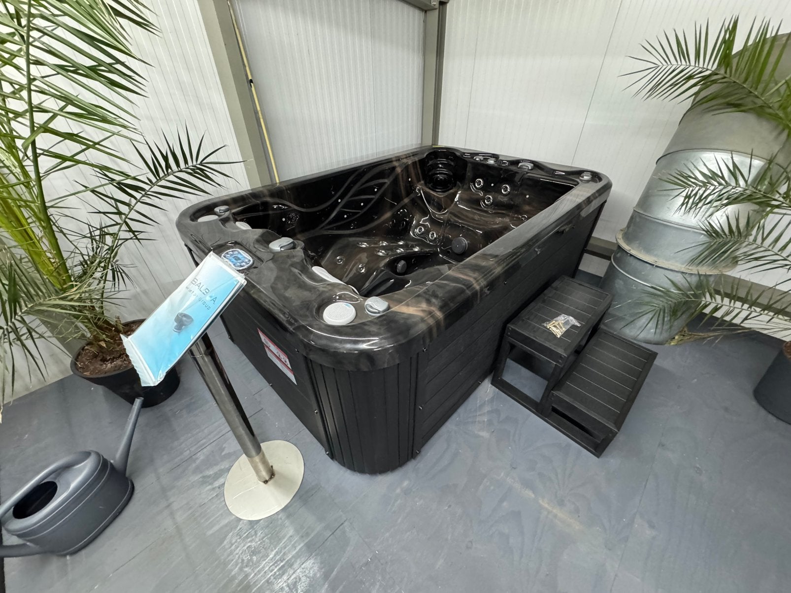 Foto 3 van Exclusieve balboa 3 persoons spa zwart bruin marmer edition
