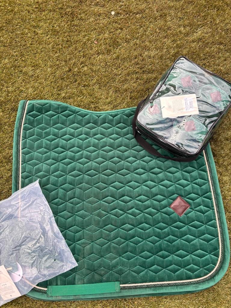 Kentucky set groen, Full (L), Fluweel, Dressuurdekje, Ophalen of Verzenden