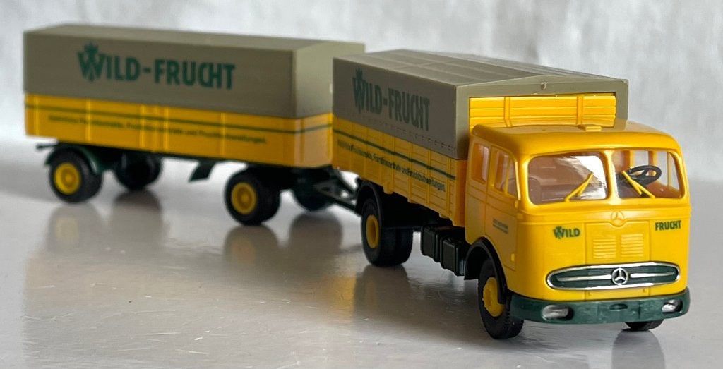 Brekina Mercedes Benz 334 "WILD FRUCHT", Ophalen of Verzenden, Zo goed als nieuw, Bus of Vrachtwagen, Brekina