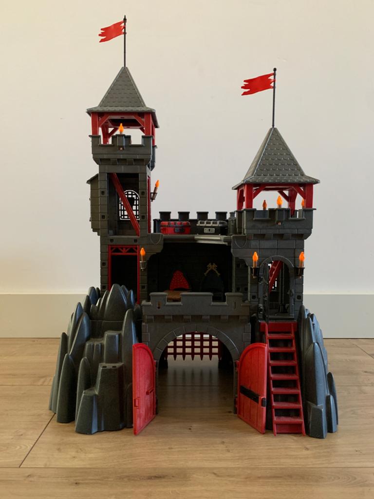 Groot kasteel met veel ridders en een draak, Kinderen en Baby's, Speelgoed | Playmobil, Ophalen of Verzenden, Gebruikt, Complete set