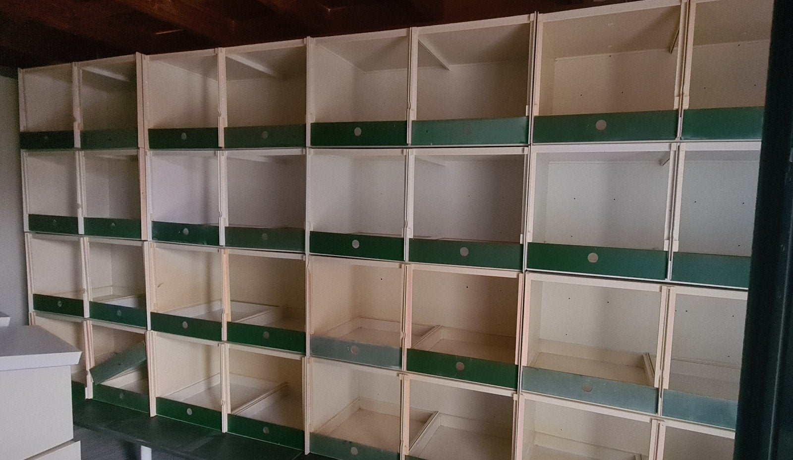 Vogelkooi Heesakker 45 stuks in 1 koop €45 per stuk, Dieren en Toebehoren, Ophalen, Gebruikt, Kunststof, Vogelkooi