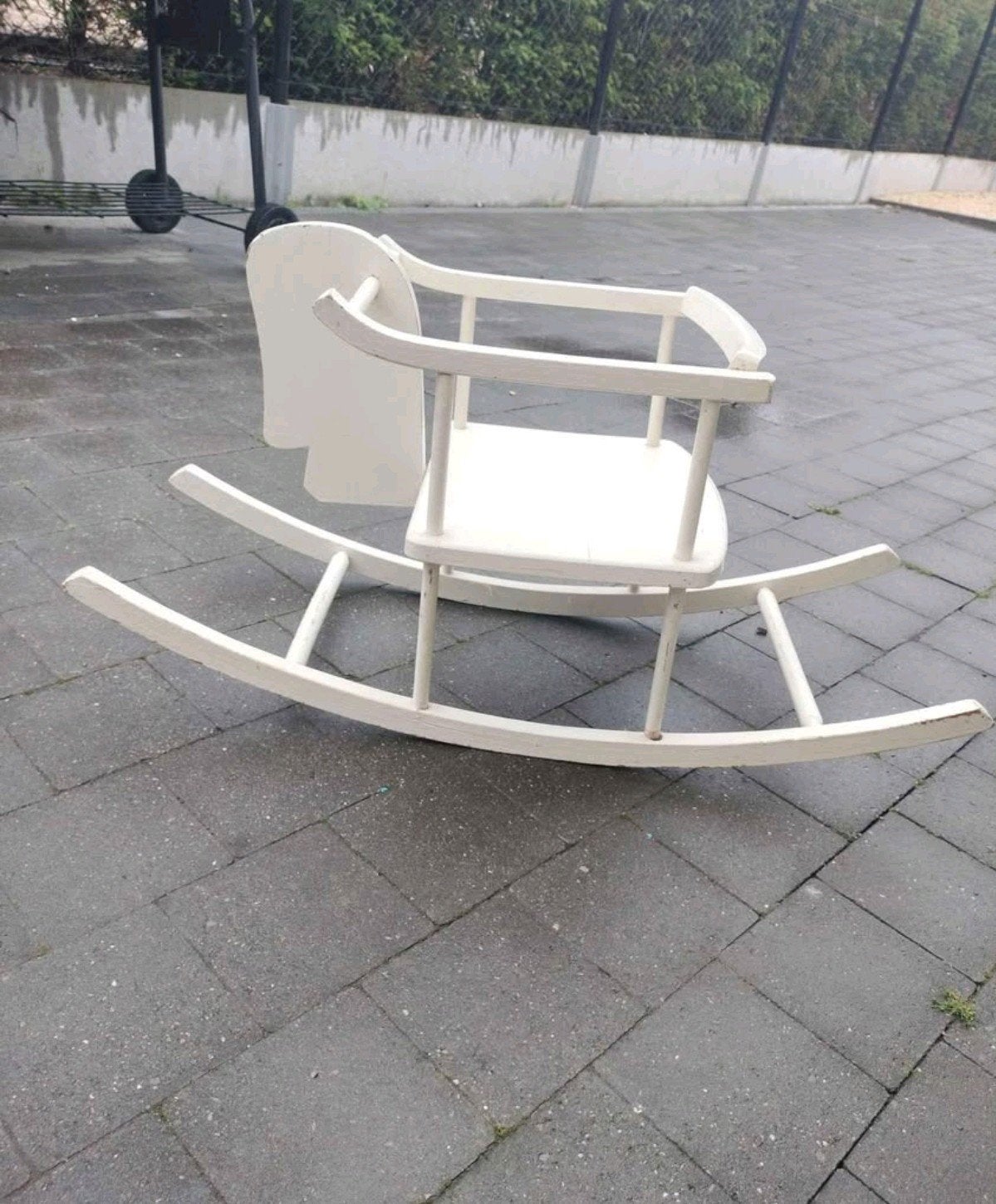 Schommelpaardje, Ophalen