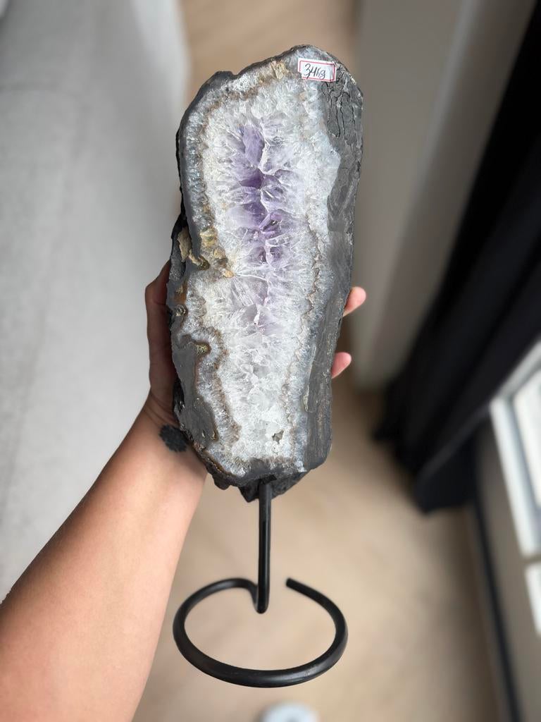 Grote Amethist geode plak Kristal Slab op Standaard - 3,4kg, Ophalen of Verzenden, Zo goed als nieuw