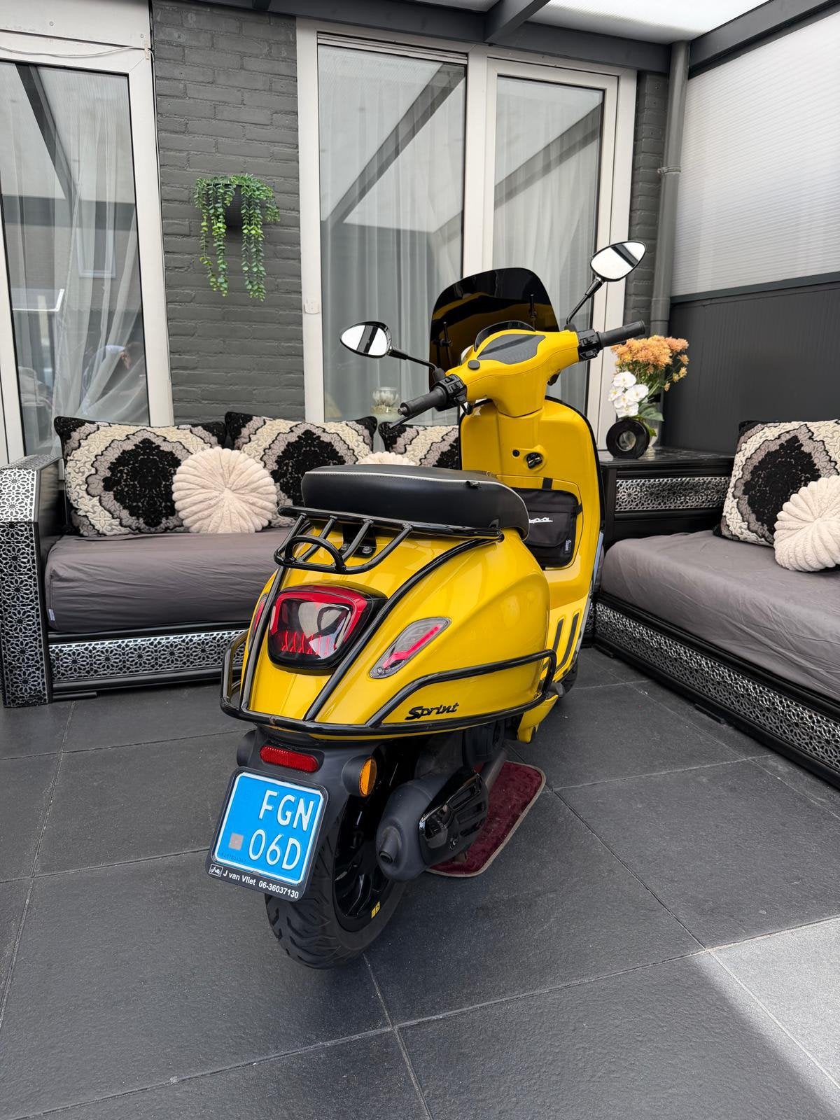 Vespa Sprint E5 Full Option 2021, Ophalen, Zo goed als nieuw, Benzine, 50 cc