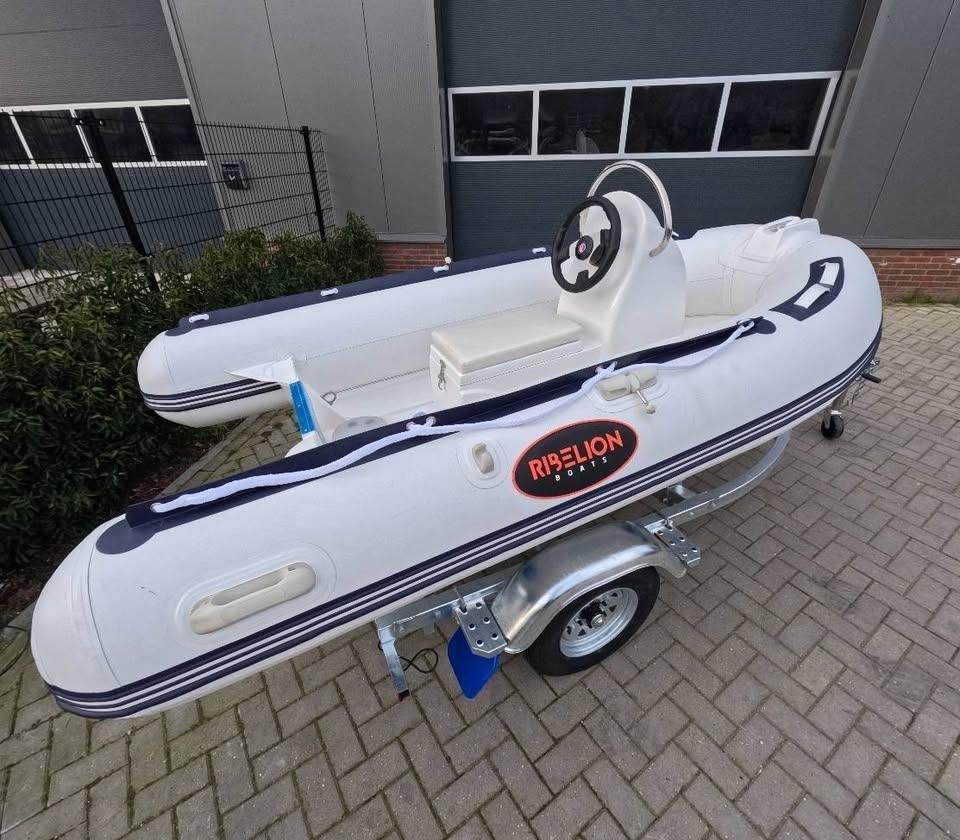 2x RIB 300 inclusief trailer - Nieuwe demo boten- vaarklaar!, Watersport en Boten, PVC, Nieuw, Peddels, Buitenboordmotor