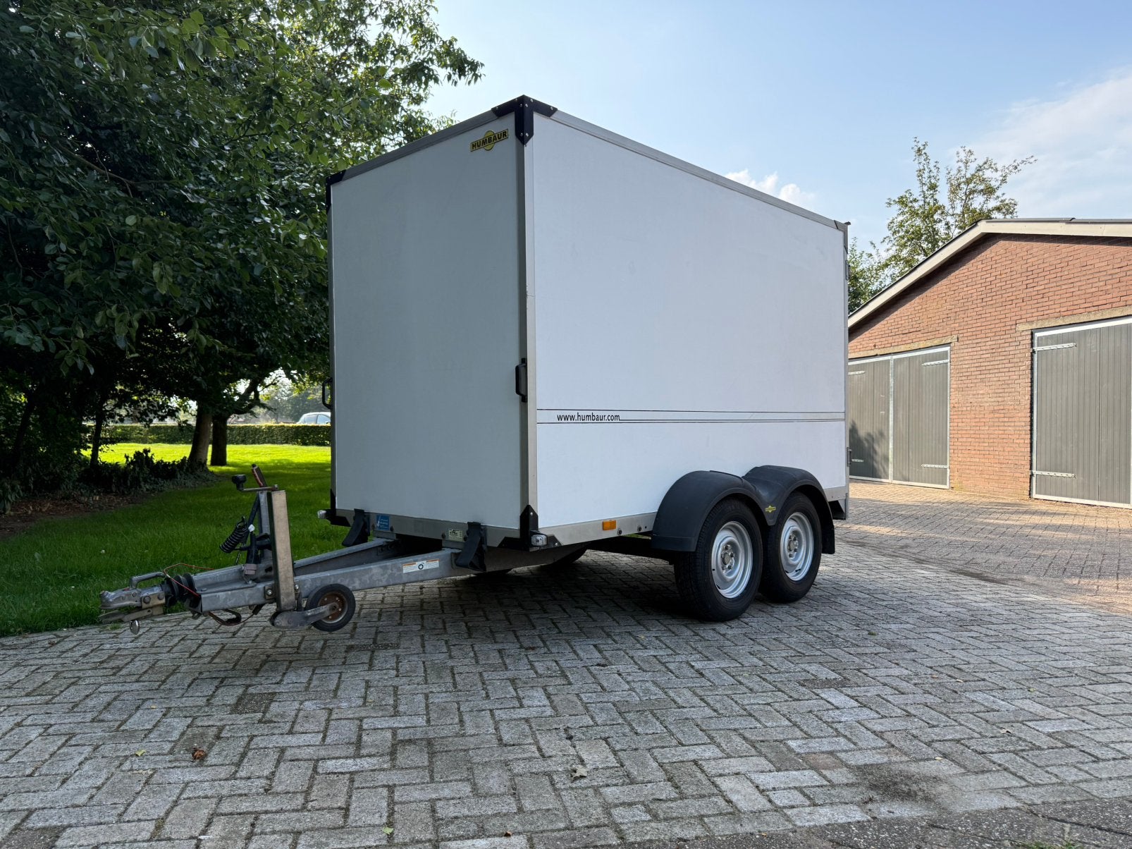 Zeer nette HUMBAUR gesloten aanhanger 2500kg ‼️, Ophalen, Zo goed als nieuw