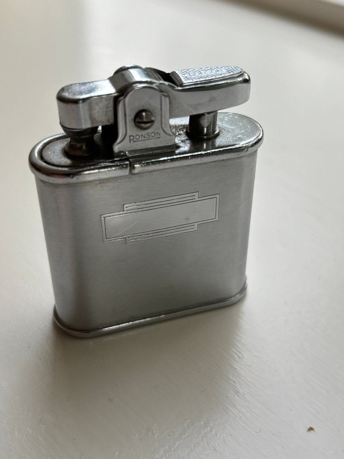 Ronson Whirlwind Benzineaansteker - Made in England, Ophalen of Verzenden, Gebruikt, Aansteker