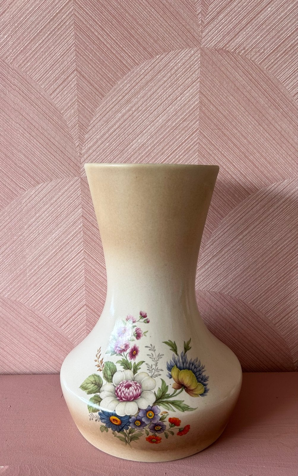 Vintage vaas met bloemmotief - 25 cm hoog, Ophalen of Verzenden