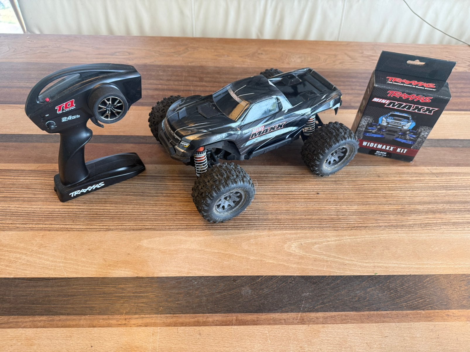 Traxxas Mini Maxx VXL + 2 LiPo’s + Widemaxx Kit, Ophalen, Zo goed als nieuw, Overige schalen, Auto offroad