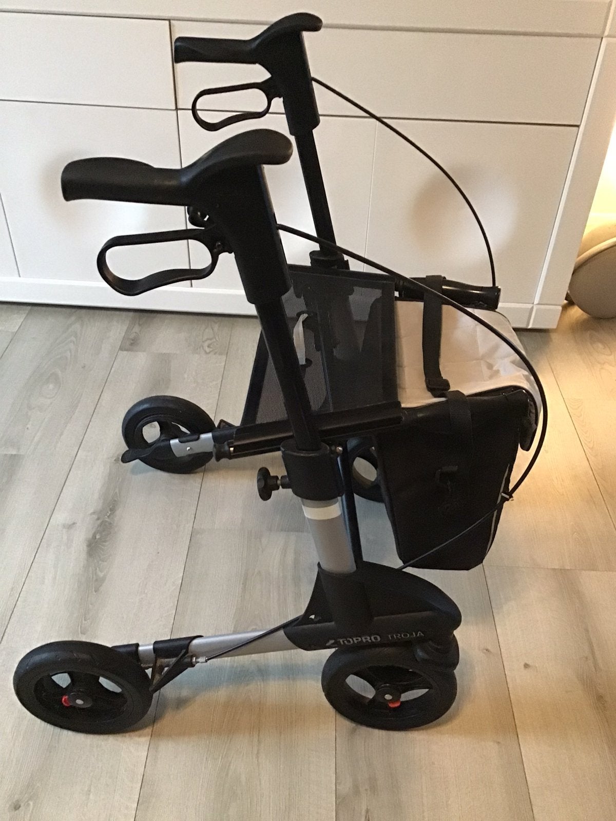 Weinig gebruikte Topro Troja 2G rollator S lengte 130-170 cm, Diversen, Gebruikt, Weinig gebruikte Topro Troja 2G rollator S lengte 130-170 cm