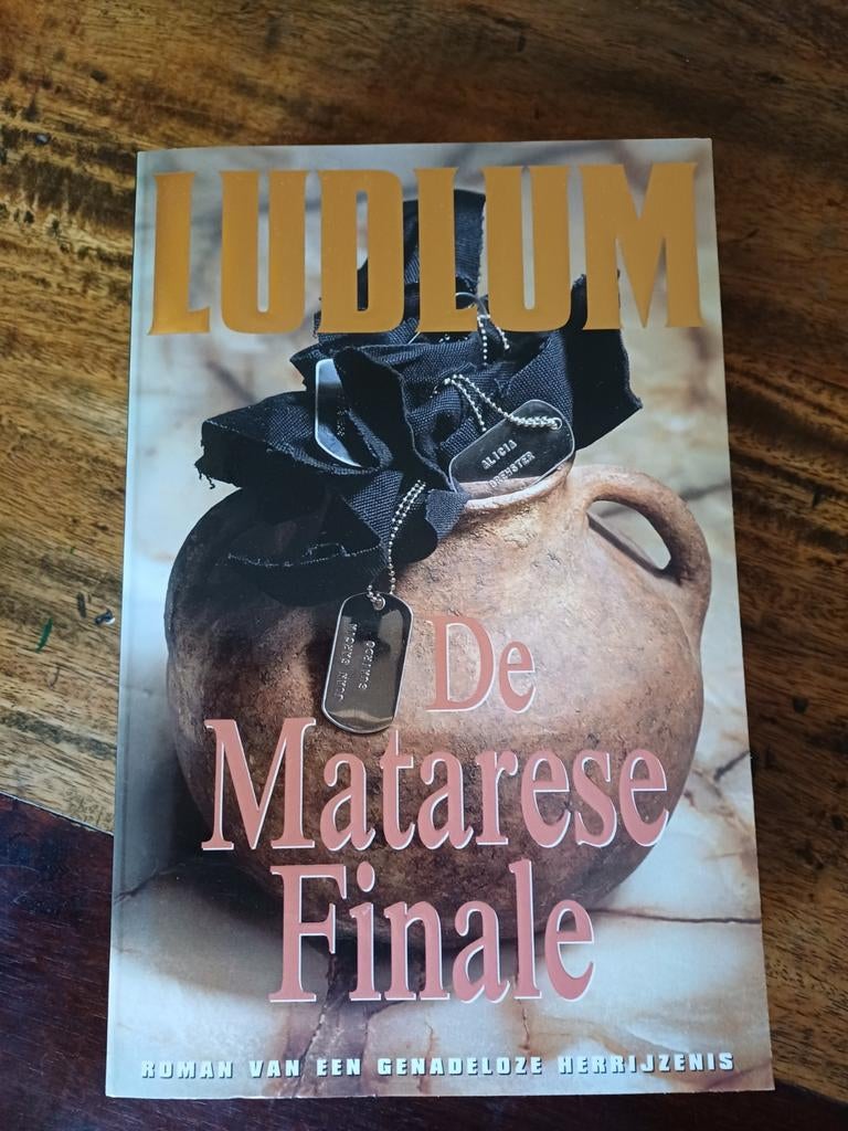 Robert Ludlum - De Matarese finale, Ophalen of Verzenden, Zo goed als nieuw, Robert Ludlum