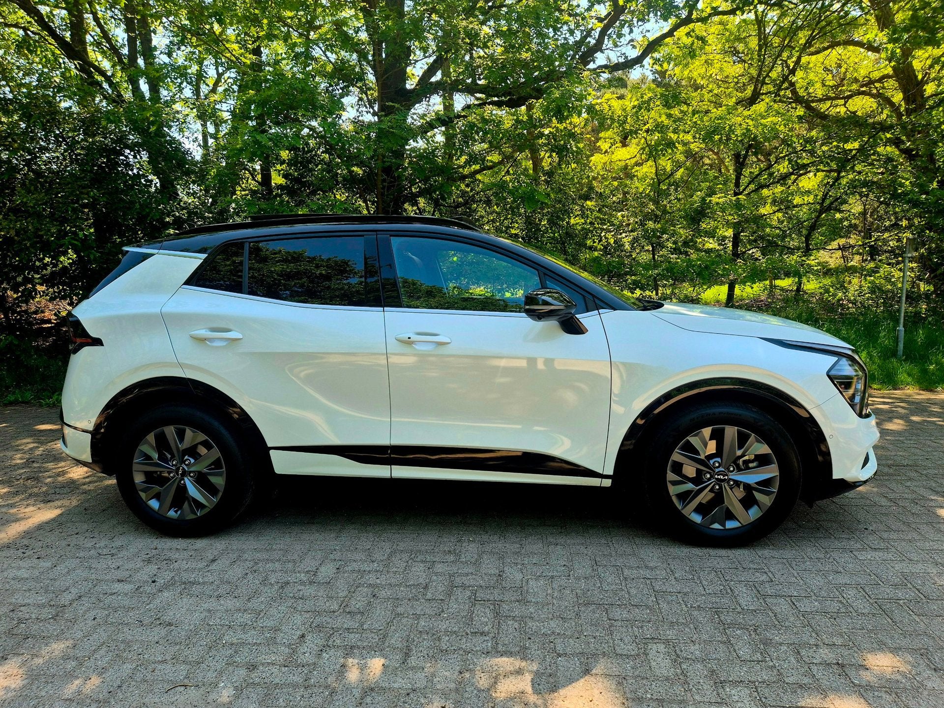Kia Sportage 1.6 T-GDi Hybrid GT-PlusLine . Panodak .vol opt, Auto's, Kia, Gebruikt, Zwart, 4 cilinders, 1360 kg